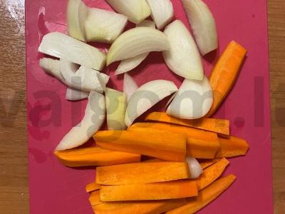 Vištienos kotletai su daržovėmis Žingsnis 2