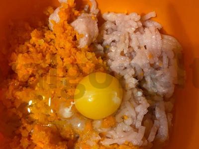 Vištienos kotletai su daržovėmis Žingsnis 4