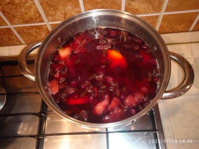 Uogų ir vaisių kompotas per 120 minučių Žingsnis 7