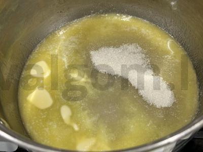 Kefyro keksiukai su vanilinu Žingsnis 1