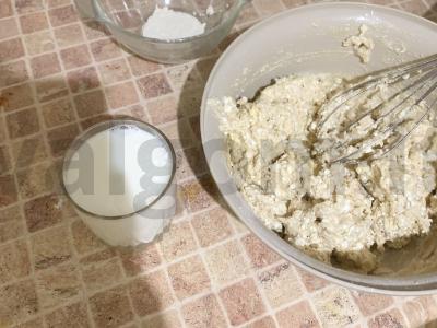 Varškės keksiukai be cukraus su uogomis Žingsnis 6