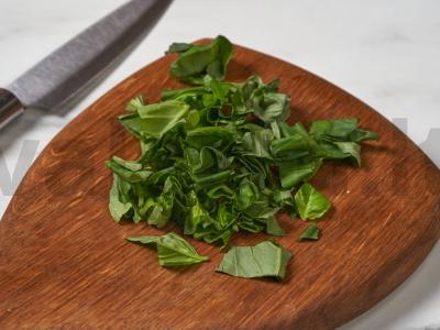 Salotas su sūriu ir vynuogėmis Žingsnis 3