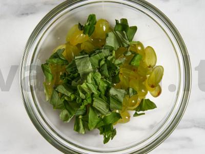 Salotas su sūriu ir vynuogėmis Žingsnis 4