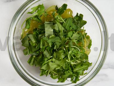 Salotas su sūriu ir vynuogėmis Žingsnis 6