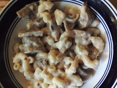 Makaronai grietinėlės padaže pagrindine nuotrauka