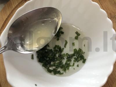 Salotos su tofu ir žolelėmis Žingsnis 1