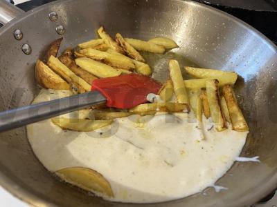 Kepta ridikėliai grietinės padaže kaip garnyras Žingsnis 10