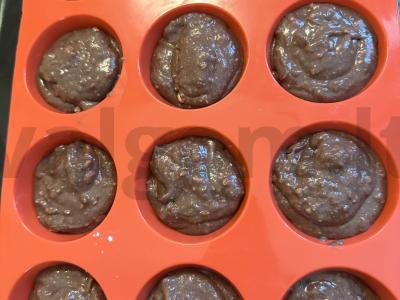 Šokoladiniai keksiukai su skylutėmis namuose Žingsnis 5