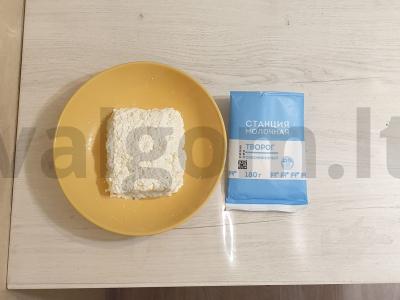 Švelnūs varškės sūreliai per 15 minučių Žingsnis 1