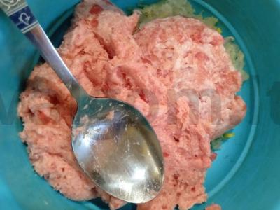 Bulguras su meatballs Žingsnis 1