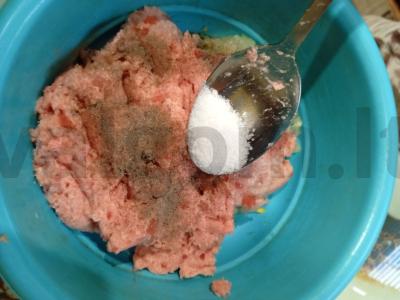 Bulguras su meatballs Žingsnis 3