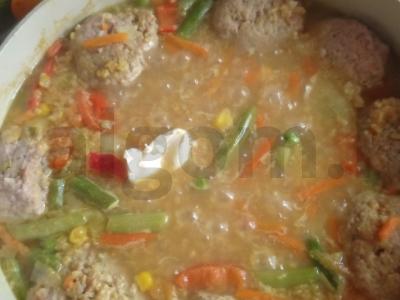 Bulguras su meatballs Žingsnis 11