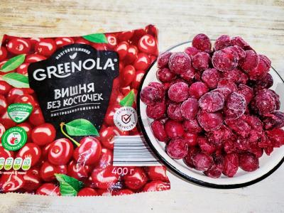 Varškės apkepas su džiovintais vaisiais ir šaldytomis uogomis Žingsnis 1