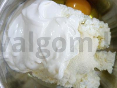 Varškės desertas su vaniliniu cukrumi Žingsnis 4