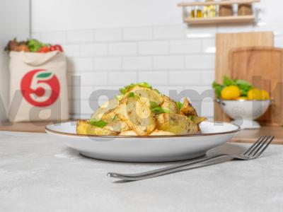 Kaimiška bulvė orkaitėje pagrindine nuotrauka