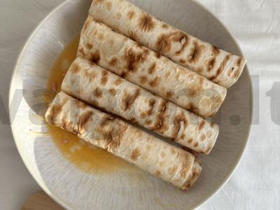 Tortilijos lazdelės su sūriu ir kumpiu pusryčiams Žingsnis 4
