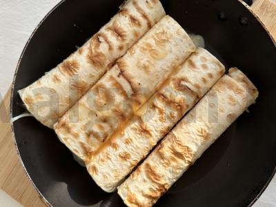 Tortilijos lazdelės su sūriu ir kumpiu pusryčiams Žingsnis 5