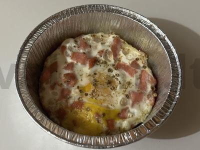 Keptas kiaušinis pusryčiams pagrindine nuotrauka