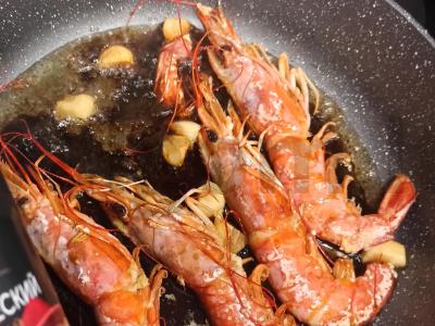 Kepti langustinai sojų padaže Žingsnis 3