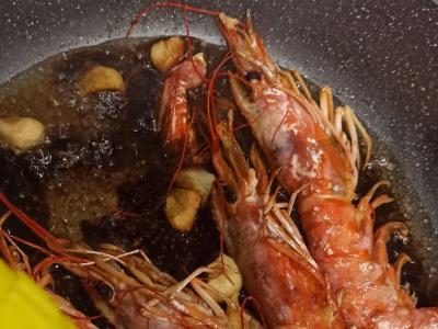 Kepti langustinai sojų padaže Žingsnis 4