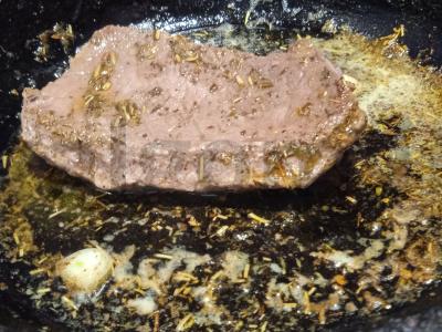 Jautienos steikas, keptas kvapniame svieste Žingsnis 4