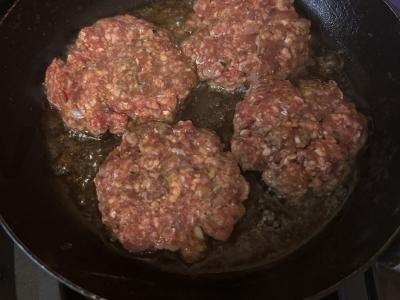 Namų „Hamburgeriai“ su vištienos kotletu Žingsnis 3