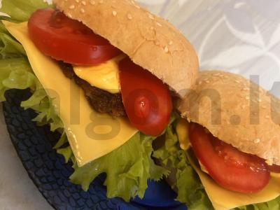 Namų „Hamburgeriai“ su vištienos kotletu pagrindine nuotrauka