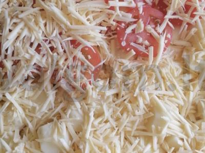 Mėsa su pievagrybiais, bulvytėmis ir pomidoru Žingsnis 4