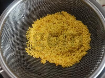 Pieninė putų košė pusryčiams Žingsnis 1