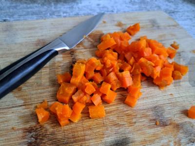 Vinegretas su raugintais kopūstais Žingsnis 3