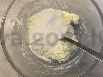 Patingėlių varškėčiai su avietėmis „Avietė paltuke“ Žingsnis 3