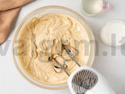 Ananasų pyragas-pervertyšas Žingsnis 8