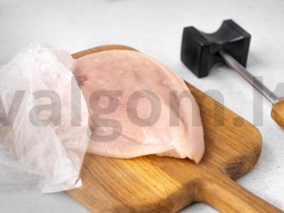 Vištienos krūtinėlė su raugintais kopūstais Žingsnis 1