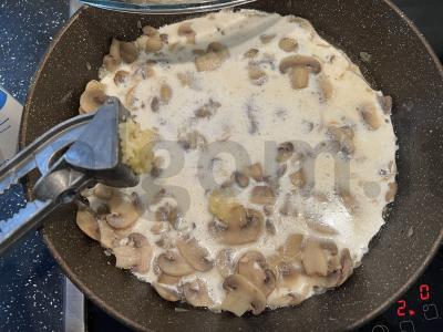 Spagettini su grybais ir grietinėle Žingsnis 8