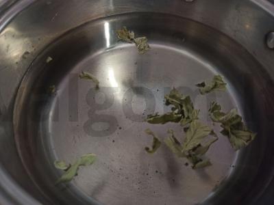 Džiovintų obuolių ir mėtų kompotas Žingsnis 1