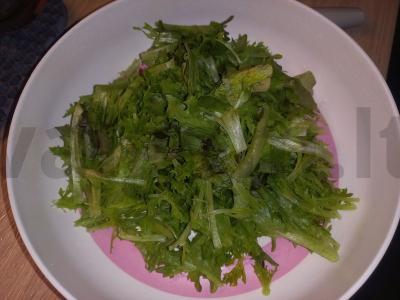 Salotos su kriauše ir avokadu Žingsnis 1