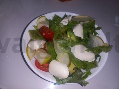 Salotos su kriauše ir avokadu Žingsnis 3