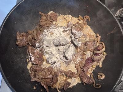 Kepenys, troškintos su svogūnais Žingsnis 5