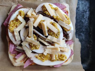 Mini pica su grūdėta garstyčia ir portobello Žingsnis 7