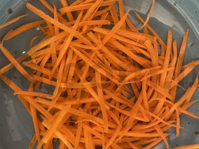 Salotas „Kapriz“ su kepenimis ir mandarinų Žingsnis 1