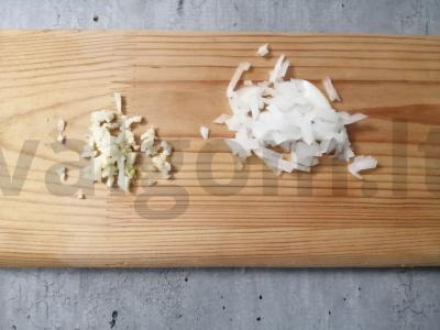 Mėsos lizdai su bulvių koše Žingsnis 1