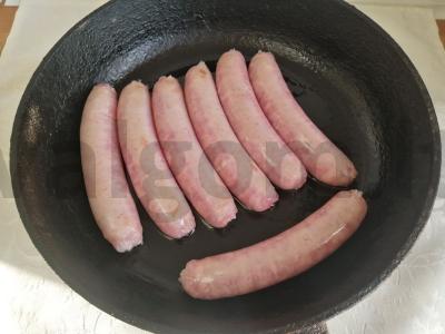 Kumpiai su grietinės-grybų padažu Žingsnis 1