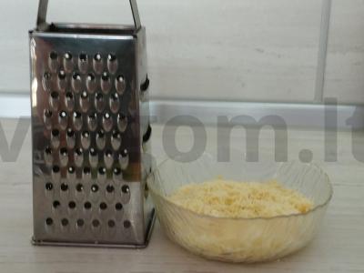 Rulonas su kumpiu ir sūriu Žingsnis 1