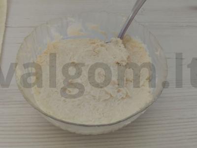 Rulonas su kumpiu ir sūriu Žingsnis 2