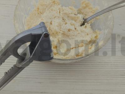 Rulonas su kumpiu ir sūriu Žingsnis 3