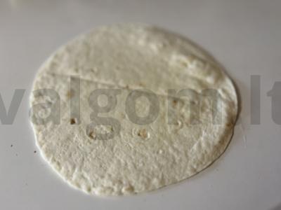 Oro kiaušinių ritinys su lydytu sūriu Žingsnis 1