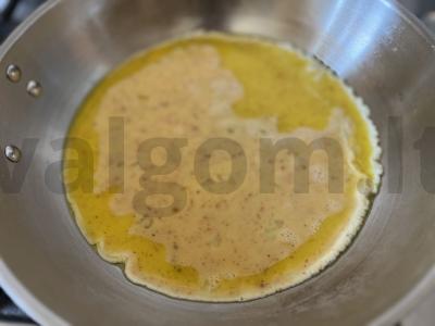 Oro kiaušinių ritinys su lydytu sūriu Žingsnis 7