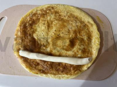 Oro kiaušinių ritinys su lydytu sūriu Žingsnis 12