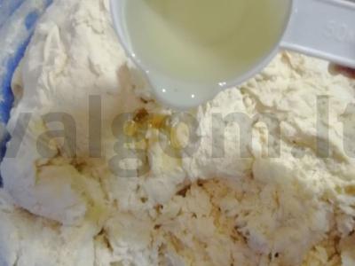 Sūrio-česnako bandelės Žingsnis 5