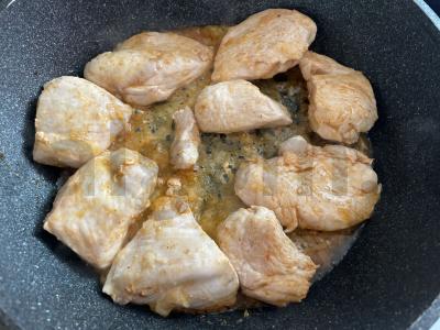 Kvapni padažas su mėsa ir aštria adžika Žingsnis 2